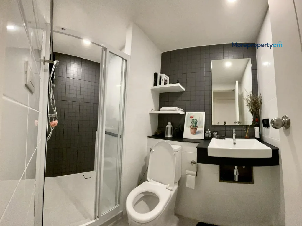 For Rent: Escent Park Ville Condo Nature-style condominium, beautiful unit with a peaceful and quiet atmosphere. - 11