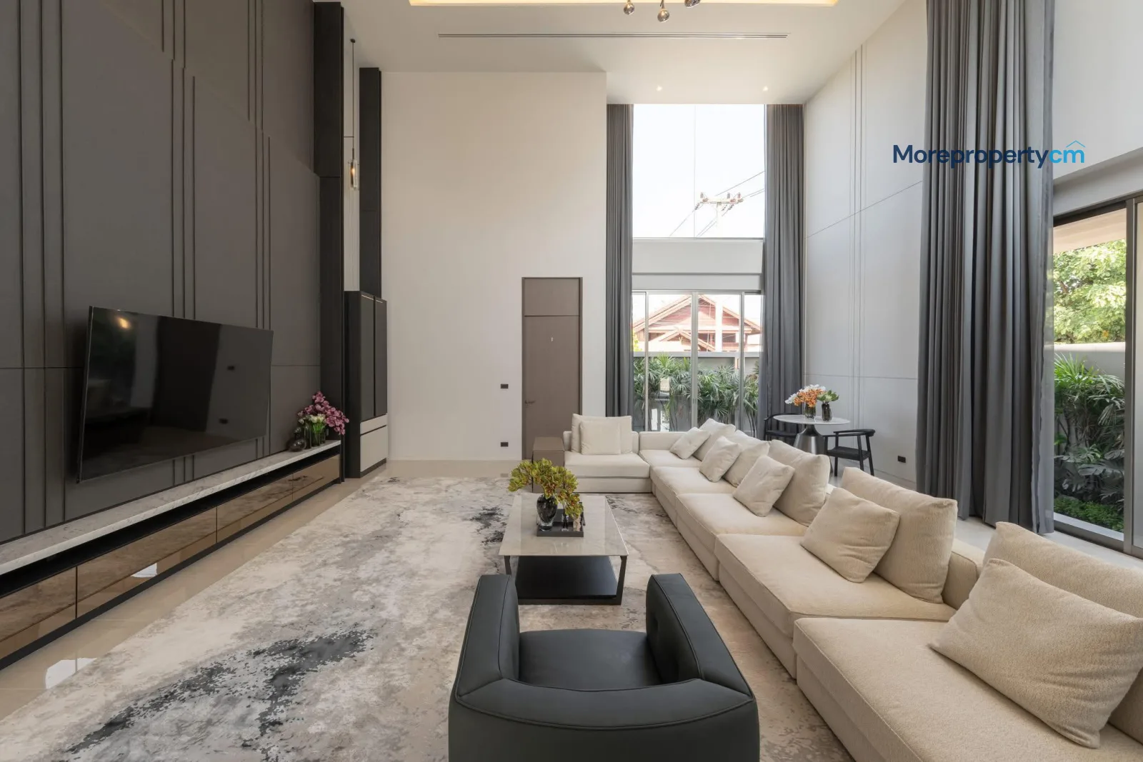 Ultra-Luxury 1,300 sq.m. Mansion for Sale - World Club Land, Hang Dong - 3
