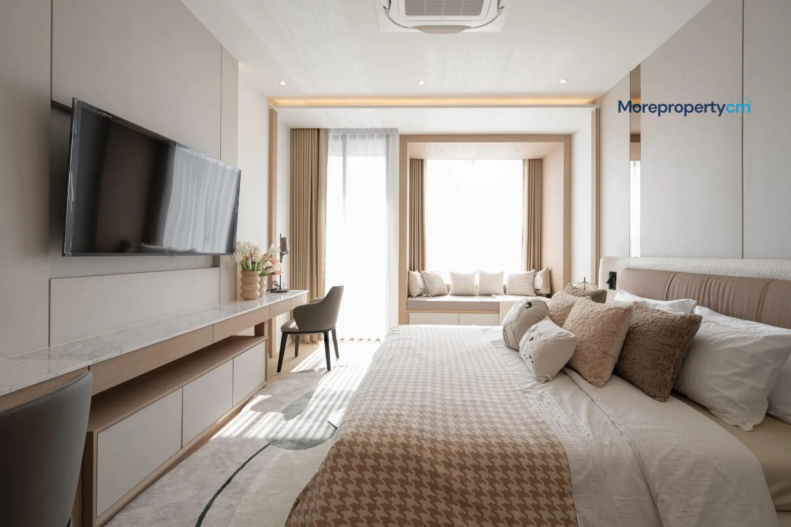 Ultra-Luxury 1,300 sq.m. Mansion for Sale - World Club Land, Hang Dong - 17