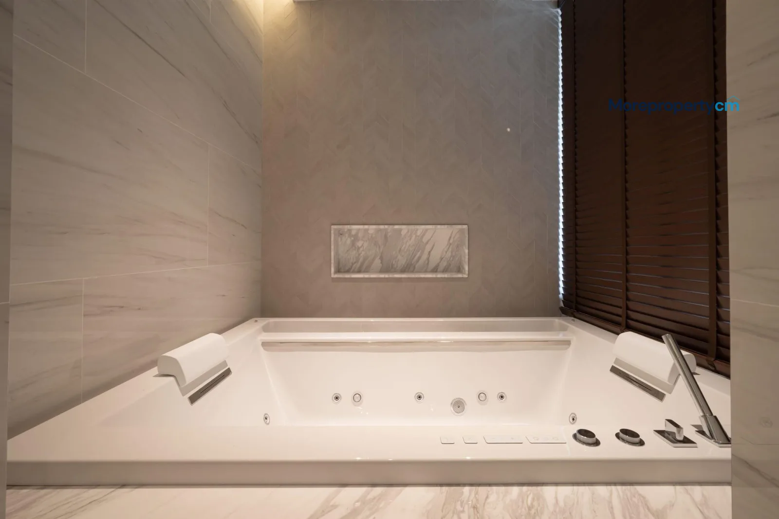 Ultra-Luxury 1,300 sq.m. Mansion for Sale - World Club Land, Hang Dong - 43