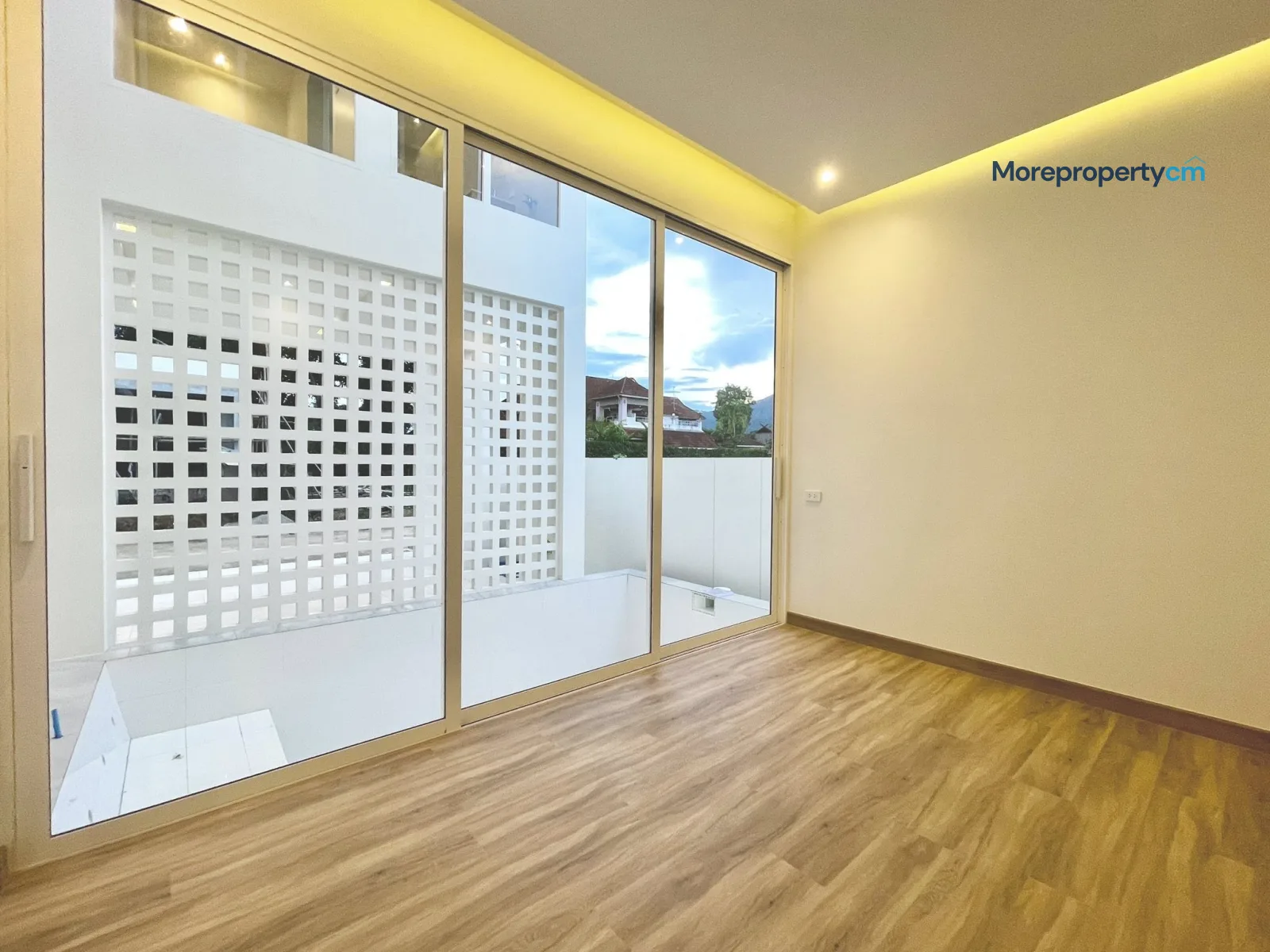 ขายพลูวิลล่าใหม่สไตล์โมเดิร์น โซนสุเทพ-หลัง มช. – เพดานสูง 7 เมตร พร้อมสระส่วนตัวใจกลางบ้าน - 7