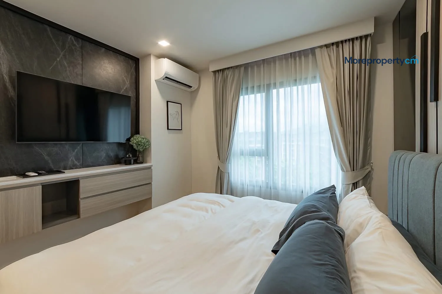 Escent Park Ville Condo for Sale – Spacious Corner Unit with Great View - 2