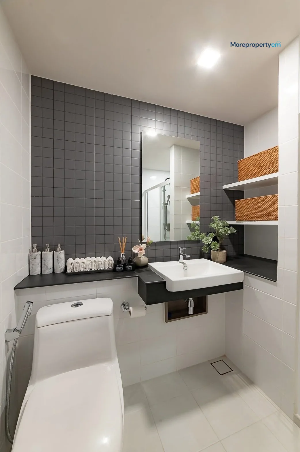 Escent Park Ville Condo for Sale – Spacious Corner Unit with Great View - 10
