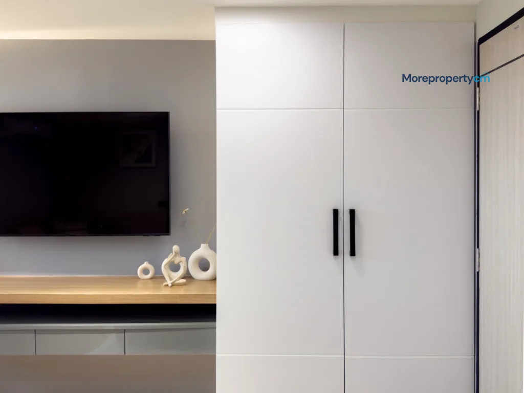 ขาย 103 คอนโดมิเนียม 2 @ นิมมาน ซอย 12 – ห้องสตูดิโอ รีโนเวทบิ้วอินครบ ชั้น 5 ทำเลสุดฮอต - 9