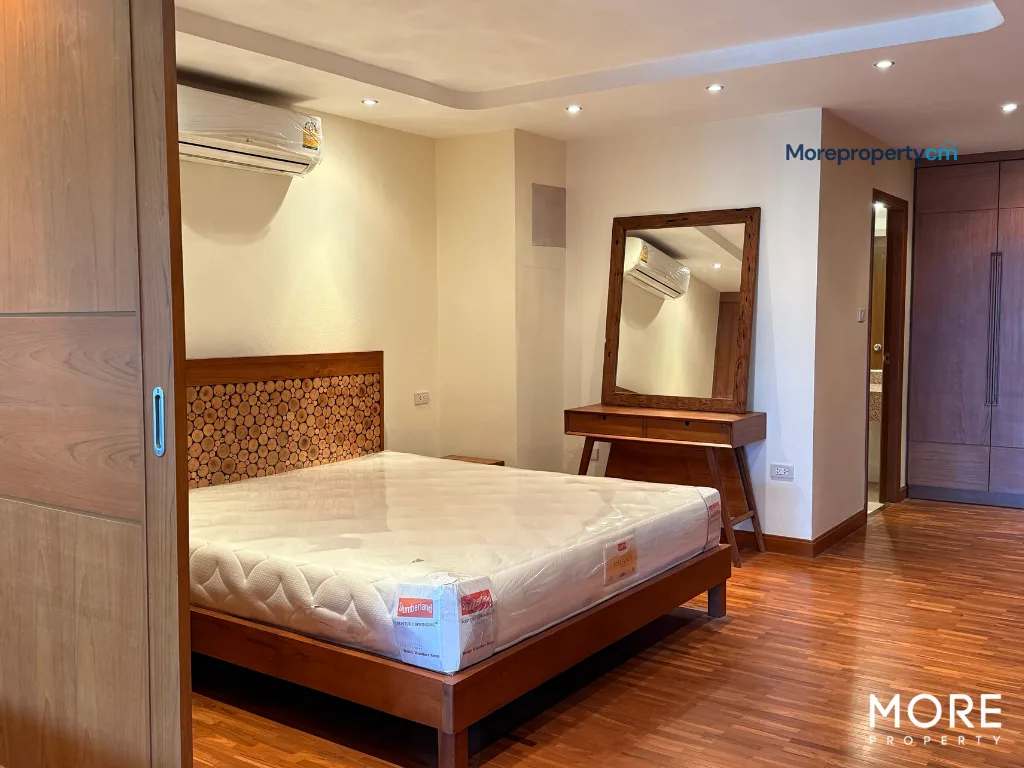 Hillside Condo 4 – 1-Bedroom, 90 sq.m., 10th Floor, Mountain View, Near Nimman