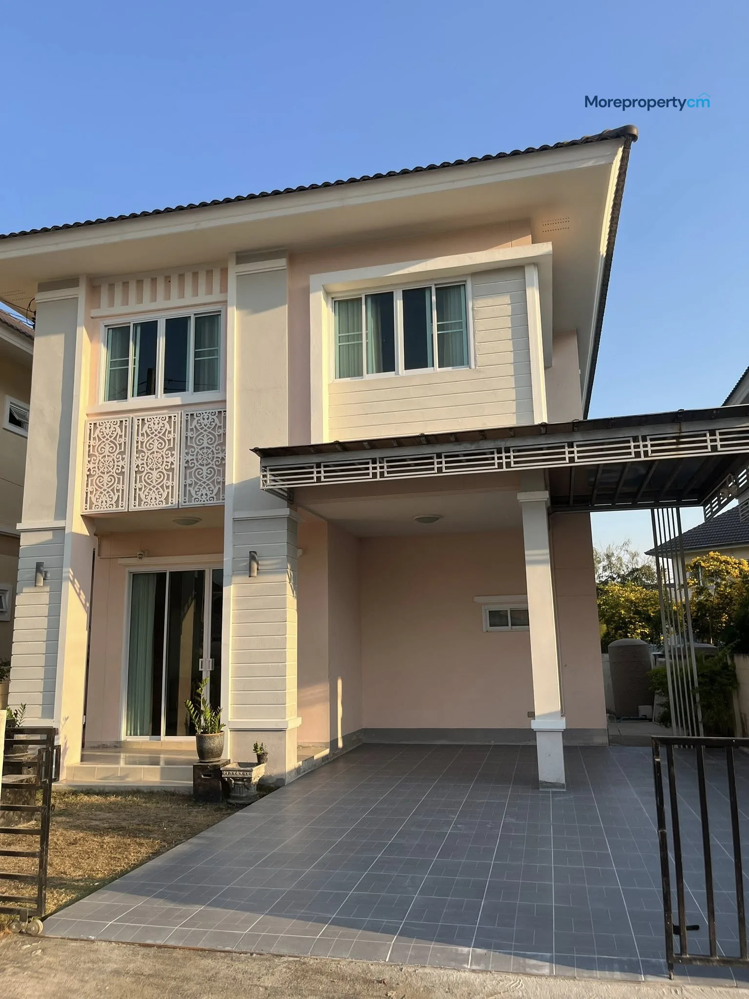 ให้เช่าบ้านแฝด ดีญ่า วาเล่ย์ สารภี – 3 นอน 3 น้ำ ใกล้โรงเรียนนานาชาติ พร้อมเข้าอยู่