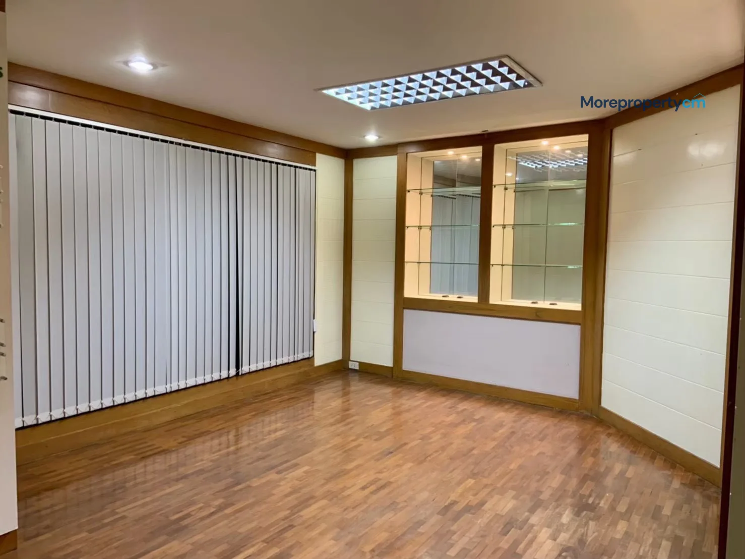 ให้เช่าออฟฟิศ ฮิลล์ไซด์คอนโด ชั้น 4 ขนาด 200 ตร.ม. - 2