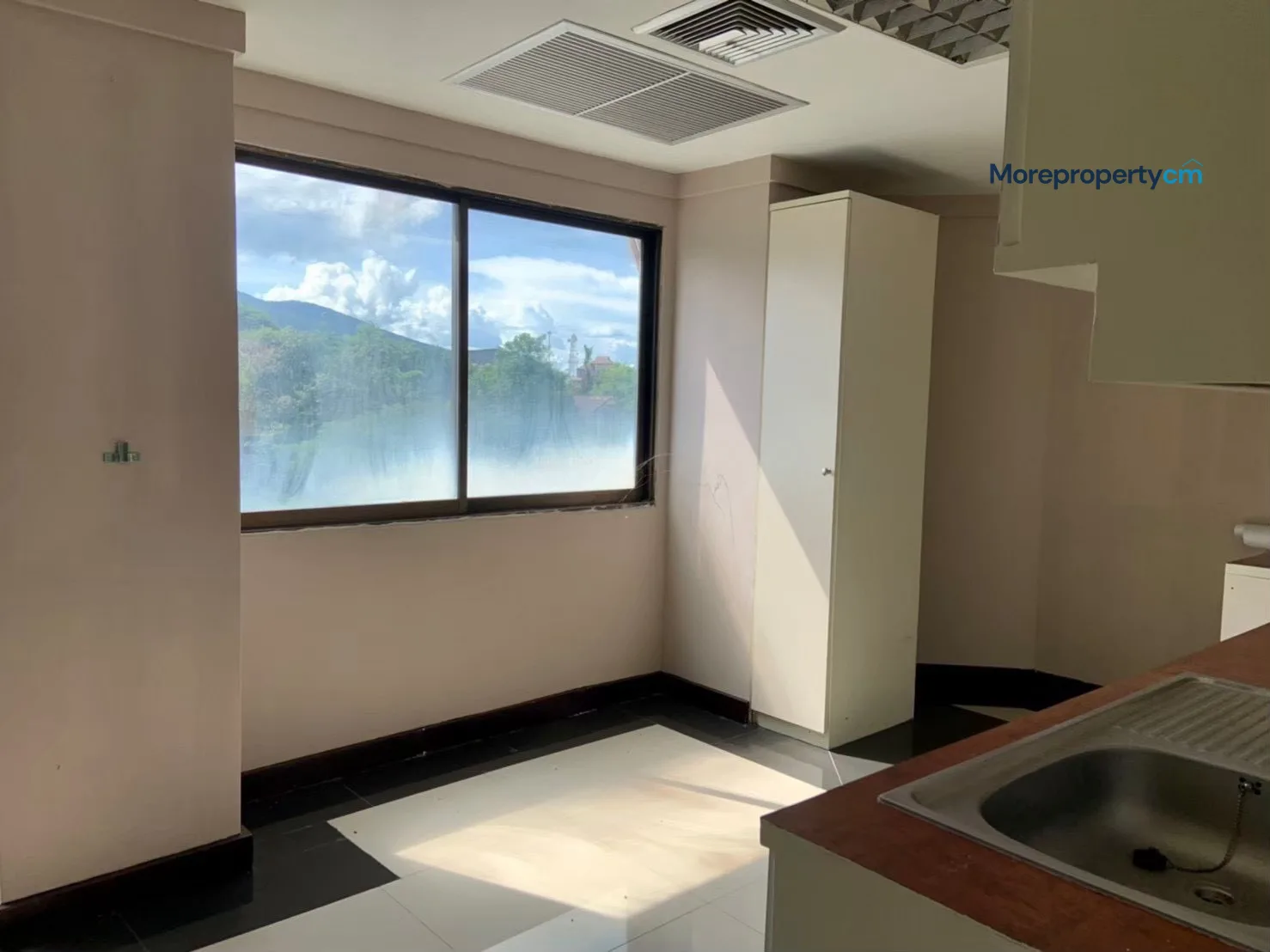 ให้เช่าออฟฟิศ ฮิลล์ไซด์คอนโด ชั้น 4 ขนาด 200 ตร.ม. - 15