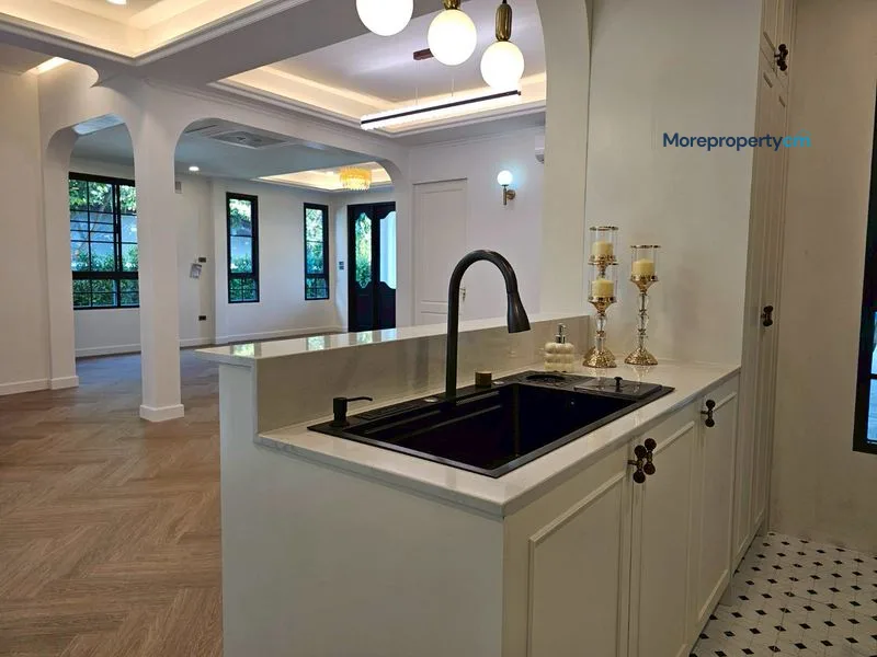 ขายบ้านเดี่ยวรีโนเวทใหม่สไตล์อังกฤษ บ้านริมดอย หลังมุม พื้นที่กว้าง พร้อม EV Charger ใกล้ มช. - 3