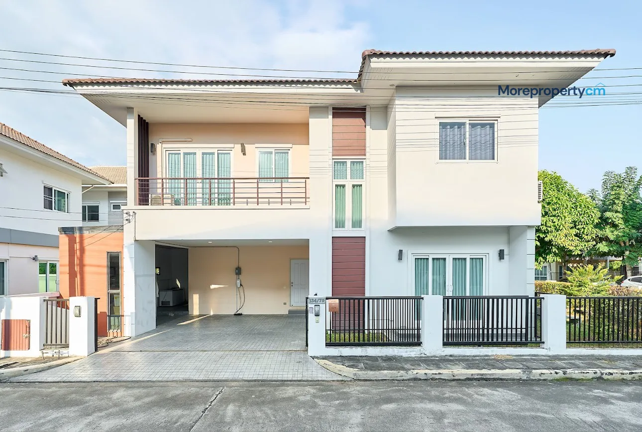 For Sale: Well-Maintained Detached House at Lanna Heritage, Near Charoen Charoen Market