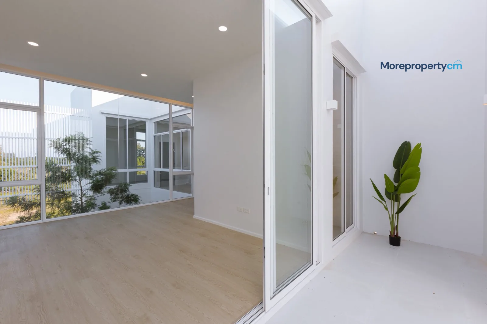ขายบ้านเดี่ยวสร้างใหม่ สไตล์ Modern-Minimal สารภี ฟังก์ชันครบ มีสวนกลางบ้าน ใกล้ รร.นานาชาติลานนา (ID:735HS) - 5